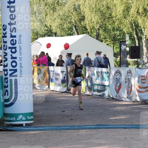 01.09.2024 - 17. Tribühne Triathlon Michael Strokosch http://msf.ph/oto/6941358 01.09.2024 09:12:25 Ziel 30 meine-sportfotos.de