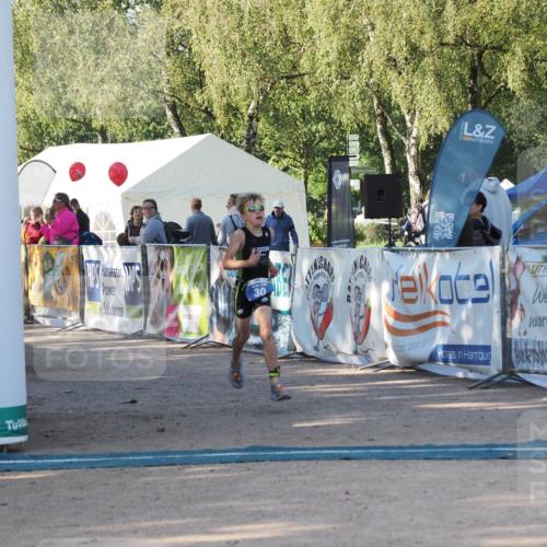 01.09.2024 - 17. Tribühne Triathlon Michael Strokosch http://msf.ph/oto/6941360 01.09.2024 09:12:25 Ziel 30 meine-sportfotos.de