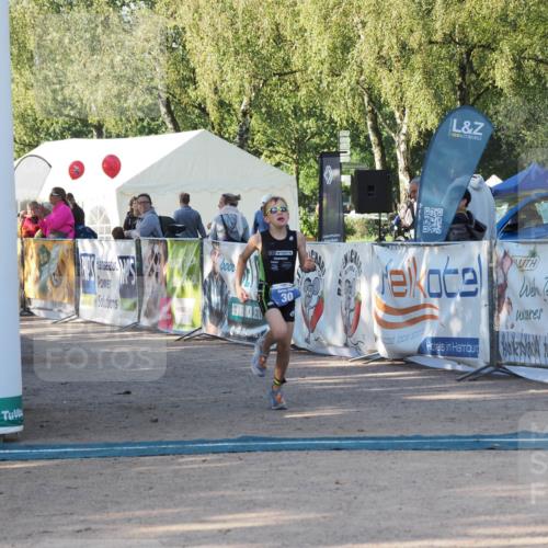 01.09.2024 - 17. Tribühne Triathlon Michael Strokosch http://msf.ph/oto/6941362 01.09.2024 09:12:26 Ziel 30 meine-sportfotos.de