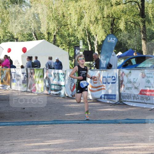 01.09.2024 - 17. Tribühne Triathlon Michael Strokosch http://msf.ph/oto/6941364 01.09.2024 09:12:26 Ziel 30 meine-sportfotos.de