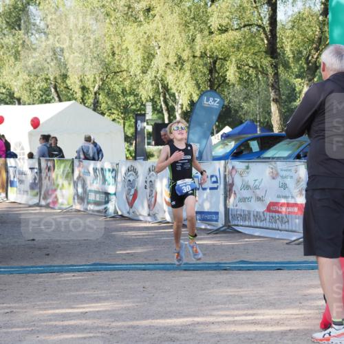 01.09.2024 - 17. Tribühne Triathlon Michael Strokosch http://msf.ph/oto/6941366 01.09.2024 09:12:27 Ziel 30 meine-sportfotos.de