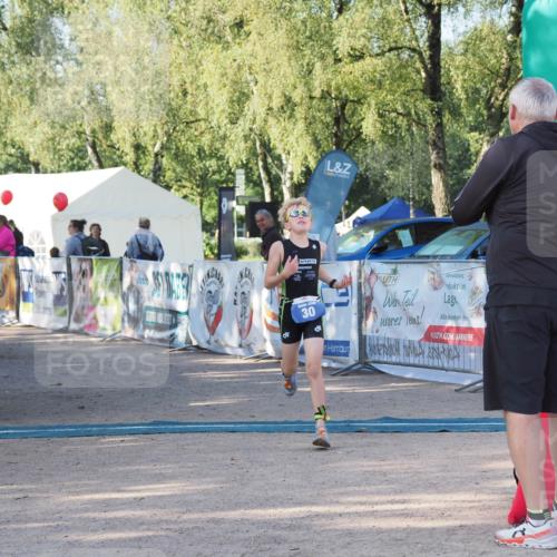 01.09.2024 - 17. Tribühne Triathlon Michael Strokosch http://msf.ph/oto/6941367 01.09.2024 09:12:27 Ziel 30 meine-sportfotos.de