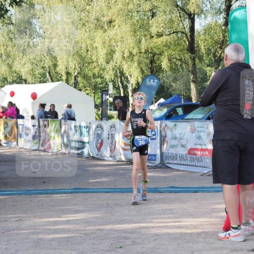 01.09.2024 - 17. Tribühne Triathlon Michael Strokosch http://msf.ph/oto/6941369 01.09.2024 09:12:27 Ziel 30 meine-sportfotos.de