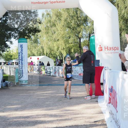 01.09.2024 - 17. Tribühne Triathlon Michael Strokosch http://msf.ph/oto/6941377 01.09.2024 09:12:29 Ziel 30 meine-sportfotos.de