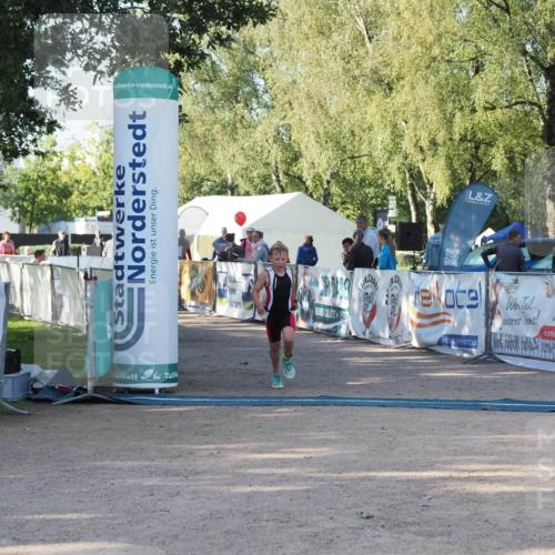 01.09.2024 - 17. Tribühne Triathlon Michael Strokosch http://msf.ph/oto/6941417 01.09.2024 09:13:52 Ziel 14, 27 meine-sportfotos.de