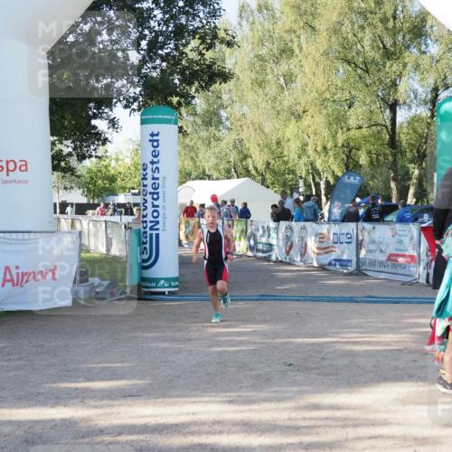 01.09.2024 - 17. Tribühne Triathlon Michael Strokosch http://msf.ph/oto/6941422 01.09.2024 09:13:54 Ziel 14, 27 meine-sportfotos.de