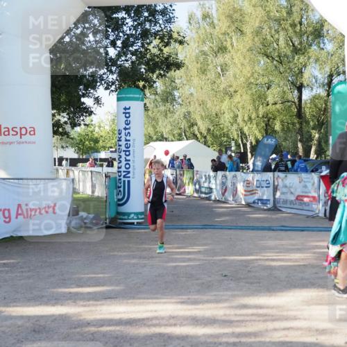 01.09.2024 - 17. Tribühne Triathlon Michael Strokosch http://msf.ph/oto/6941424 01.09.2024 09:13:54 Ziel 14, 27 meine-sportfotos.de