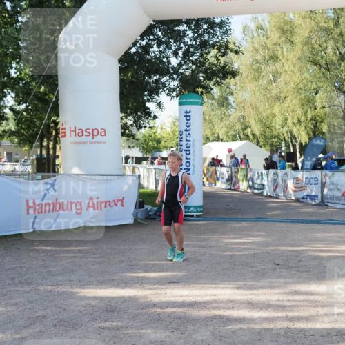 01.09.2024 - 17. Tribühne Triathlon Michael Strokosch http://msf.ph/oto/6941427 01.09.2024 09:13:55 Ziel 14, 27 meine-sportfotos.de