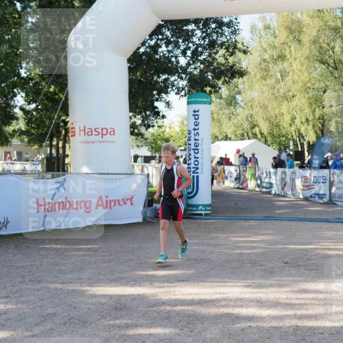 01.09.2024 - 17. Tribühne Triathlon Michael Strokosch http://msf.ph/oto/6941428 01.09.2024 09:13:55 Ziel 14, 27 meine-sportfotos.de