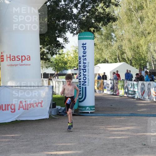 01.09.2024 - 17. Tribühne Triathlon Michael Strokosch http://msf.ph/oto/6941437 01.09.2024 09:13:59 Ziel 1, 27 meine-sportfotos.de