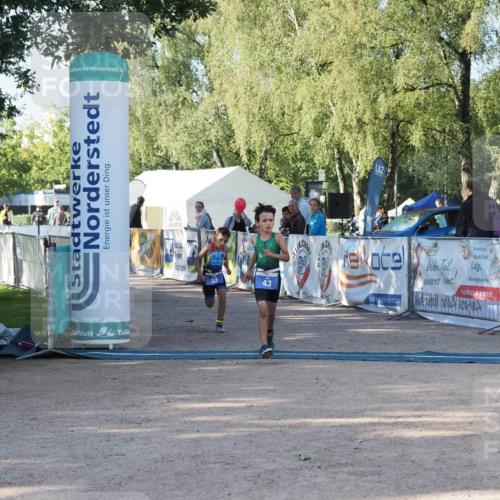 01.09.2024 - 17. Tribühne Triathlon Michael Strokosch http://msf.ph/oto/6941455 01.09.2024 09:14:16 Ziel 40, 43, 55 meine-sportfotos.de