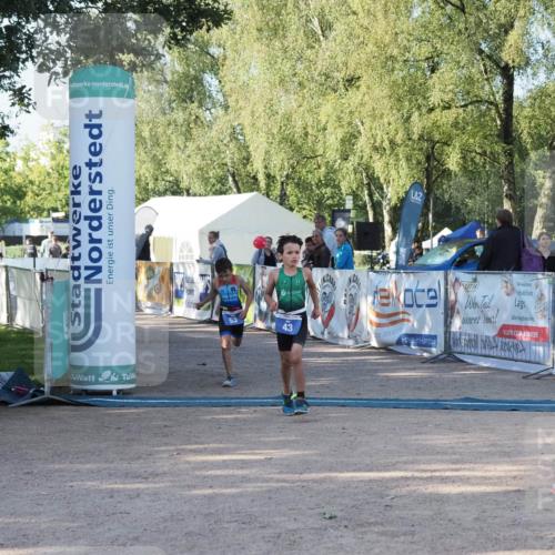 01.09.2024 - 17. Tribühne Triathlon Michael Strokosch http://msf.ph/oto/6941457 01.09.2024 09:14:16 Ziel 40, 43, 55 meine-sportfotos.de