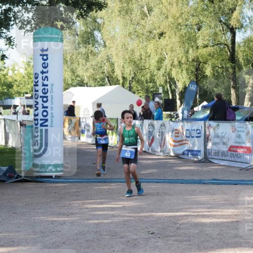 01.09.2024 - 17. Tribühne Triathlon Michael Strokosch http://msf.ph/oto/6941460 01.09.2024 09:14:17 Ziel 40, 43, 55 meine-sportfotos.de