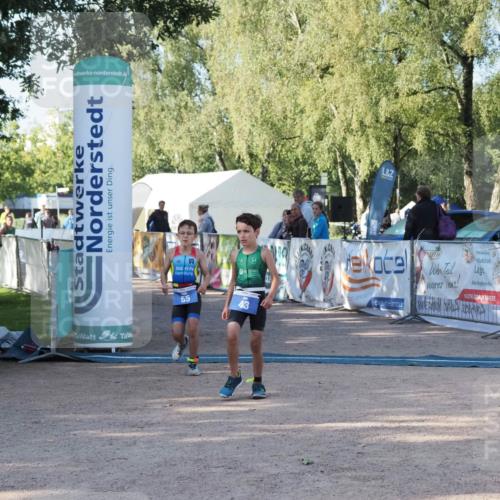 01.09.2024 - 17. Tribühne Triathlon Michael Strokosch http://msf.ph/oto/6941463 01.09.2024 09:14:17 Ziel 40, 43, 55 meine-sportfotos.de