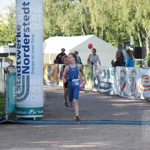 01.09.2024 - 17. Tribühne Triathlon Michael Strokosch http://msf.ph/oto/6941479 01.09.2024 09:14:43 Ziel 20, 44, 46 meine-sportfotos.de