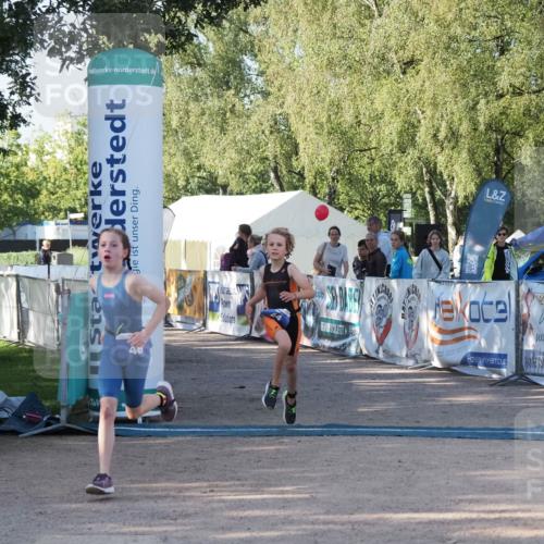 01.09.2024 - 17. Tribühne Triathlon Michael Strokosch http://msf.ph/oto/6941485 01.09.2024 09:14:44 Ziel 20, 44, 46 meine-sportfotos.de