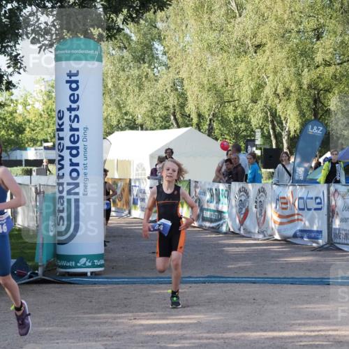 01.09.2024 - 17. Tribühne Triathlon Michael Strokosch http://msf.ph/oto/6941489 01.09.2024 09:14:44 Ziel 20, 44, 46 meine-sportfotos.de