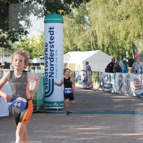 01.09.2024 - 17. Tribühne Triathlon Michael Strokosch http://msf.ph/oto/6941492 01.09.2024 09:14:46 Ziel 20, 44, 46, 51 meine-sportfotos.de