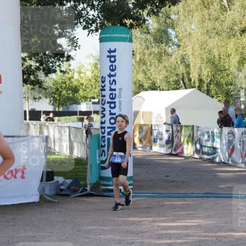 01.09.2024 - 17. Tribühne Triathlon Michael Strokosch http://msf.ph/oto/6941496 01.09.2024 09:14:47 Ziel 20, 44, 46, 51 meine-sportfotos.de