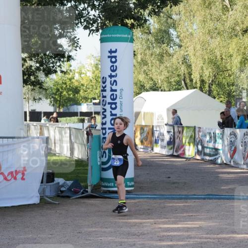 01.09.2024 - 17. Tribühne Triathlon Michael Strokosch http://msf.ph/oto/6941497 01.09.2024 09:14:48 Ziel 20, 44, 46, 51 meine-sportfotos.de