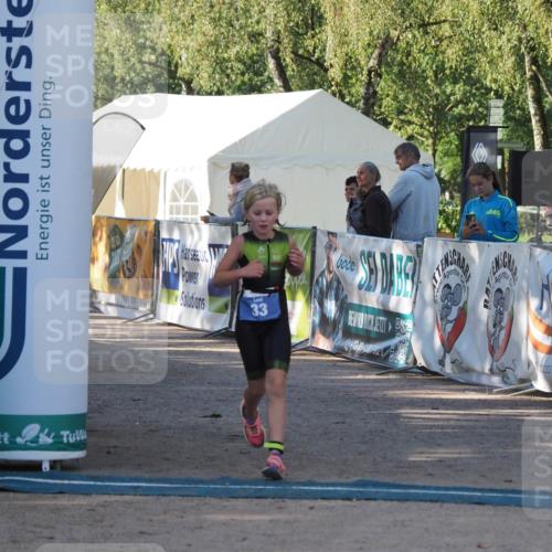 01.09.2024 - 17. Tribühne Triathlon Michael Strokosch http://msf.ph/oto/6941511 01.09.2024 09:14:58 Ziel 33 meine-sportfotos.de