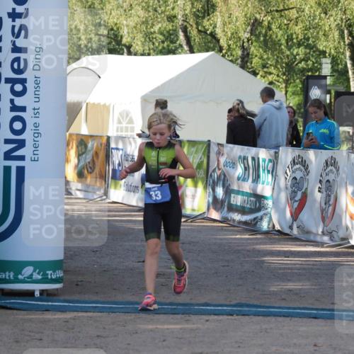 01.09.2024 - 17. Tribühne Triathlon Michael Strokosch http://msf.ph/oto/6941513 01.09.2024 09:14:58 Ziel 33 meine-sportfotos.de