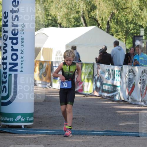 01.09.2024 - 17. Tribühne Triathlon Michael Strokosch http://msf.ph/oto/6941515 01.09.2024 09:14:58 Ziel 33 meine-sportfotos.de