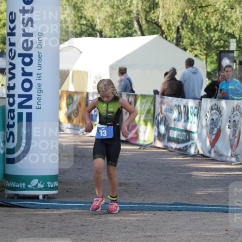 01.09.2024 - 17. Tribühne Triathlon Michael Strokosch http://msf.ph/oto/6941516 01.09.2024 09:14:59 Ziel 33 meine-sportfotos.de