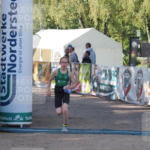 01.09.2024 - 17. Tribühne Triathlon Michael Strokosch http://msf.ph/oto/6941526 01.09.2024 09:15:06 Ziel 12, 19, 37 meine-sportfotos.de