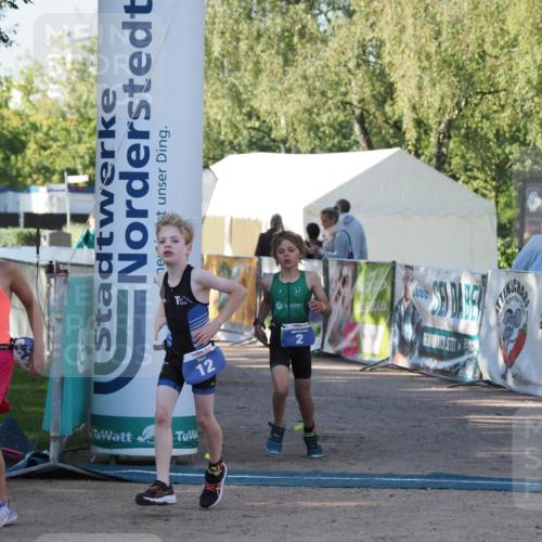 01.09.2024 - 17. Tribühne Triathlon Michael Strokosch http://msf.ph/oto/6941540 01.09.2024 09:15:13 Ziel 2, 12, 37 meine-sportfotos.de