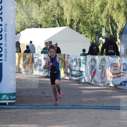 01.09.2024 - 17. Tribühne Triathlon Michael Strokosch http://msf.ph/oto/6941546 01.09.2024 09:15:22 Ziel 34 meine-sportfotos.de