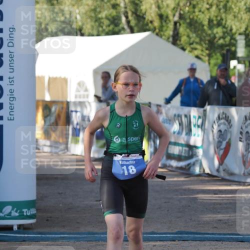 01.09.2024 - 17. Tribühne Triathlon Michael Strokosch http://msf.ph/oto/6941571 01.09.2024 09:15:46 Ziel 18, 32, 50 meine-sportfotos.de