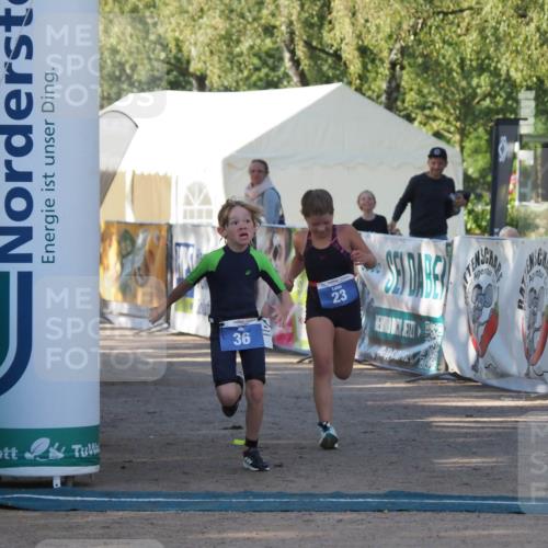 01.09.2024 - 17. Tribühne Triathlon Michael Strokosch http://msf.ph/oto/6941587 01.09.2024 09:15:55 Ziel 23, 36 meine-sportfotos.de
