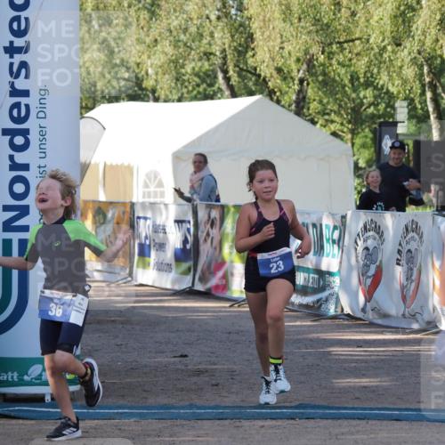 01.09.2024 - 17. Tribühne Triathlon Michael Strokosch http://msf.ph/oto/6941593 01.09.2024 09:15:56 Ziel 23, 36, 54 meine-sportfotos.de