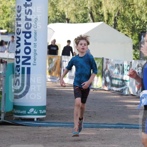 01.09.2024 - 17. Tribühne Triathlon Michael Strokosch http://msf.ph/oto/6941606 01.09.2024 09:16:03 Ziel 31, 54 meine-sportfotos.de
