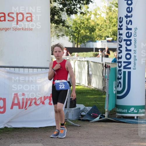 01.09.2024 - 17. Tribühne Triathlon Michael Strokosch http://msf.ph/oto/6941639 01.09.2024 09:16:40 Ziel 6, 22, 38 meine-sportfotos.de