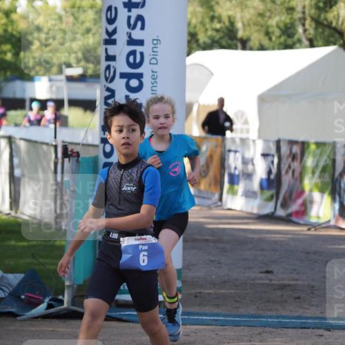 01.09.2024 - 17. Tribühne Triathlon Michael Strokosch http://msf.ph/oto/6941651 01.09.2024 09:16:44 Ziel 6, 38 meine-sportfotos.de