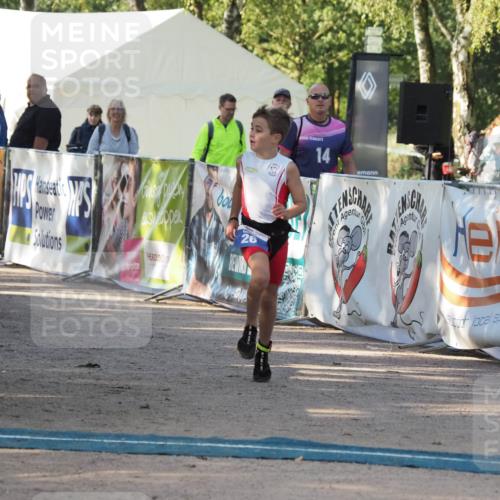 01.09.2024 - 17. Tribühne Triathlon Michael Strokosch http://msf.ph/oto/6941660 01.09.2024 09:17:18 Ziel 16, 26 meine-sportfotos.de
