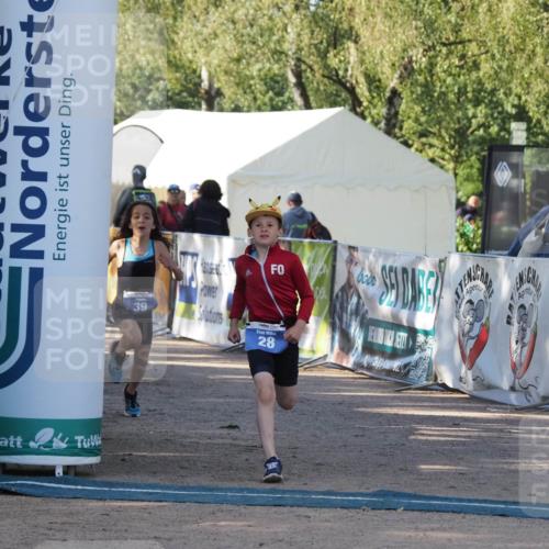 01.09.2024 - 17. Tribühne Triathlon Michael Strokosch http://msf.ph/oto/6941693 01.09.2024 09:17:57 Ziel 28 meine-sportfotos.de