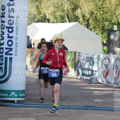 01.09.2024 - 17. Tribühne Triathlon Michael Strokosch http://msf.ph/oto/6941699 01.09.2024 09:17:58 Ziel 28 meine-sportfotos.de