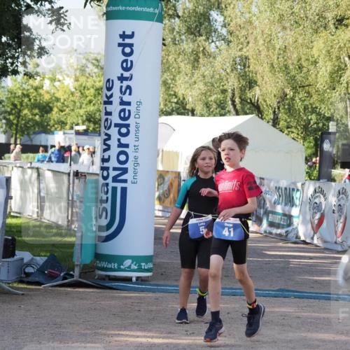 01.09.2024 - 17. Tribühne Triathlon Michael Strokosch http://msf.ph/oto/6941752 01.09.2024 09:20:23 Ziel 5, 41 meine-sportfotos.de