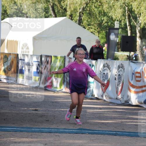 01.09.2024 - 17. Tribühne Triathlon Michael Strokosch http://msf.ph/oto/6941762 01.09.2024 09:21:08 Ziel 49 meine-sportfotos.de