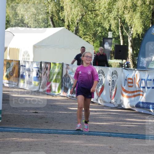 01.09.2024 - 17. Tribühne Triathlon Michael Strokosch http://msf.ph/oto/6941767 01.09.2024 09:21:09 Ziel 49 meine-sportfotos.de