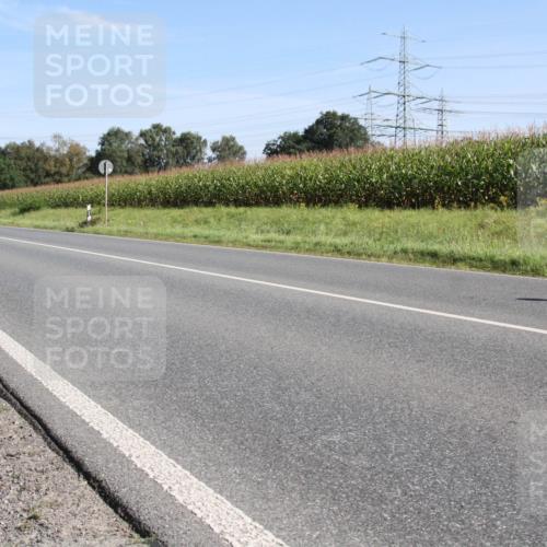 01.09.2024 - 17. Tribühne Triathlon H.Heesch http://msf.ph/oto/6941798 01.09.2024 10:37:04 Radfahren 245 meine-sportfotos.de