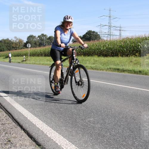 01.09.2024 - 17. Tribühne Triathlon H.Heesch http://msf.ph/oto/6941814 01.09.2024 10:40:52 Radfahren 138 meine-sportfotos.de