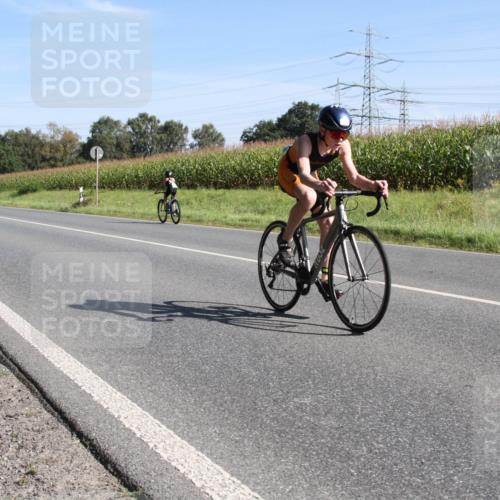 01.09.2024 - 17. Tribühne Triathlon H.Heesch http://msf.ph/oto/6941825 01.09.2024 10:42:15 Radfahren 217, 254, 266, 1067 meine-sportfotos.de
