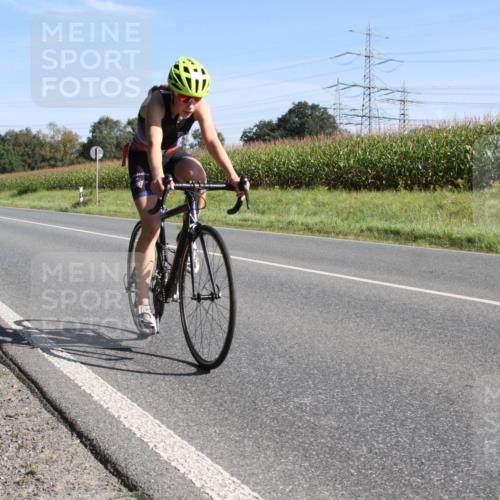 01.09.2024 - 17. Tribühne Triathlon H.Heesch http://msf.ph/oto/6941829 01.09.2024 10:42:40 Radfahren 251, 253 meine-sportfotos.de