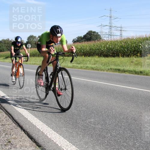 01.09.2024 - 17. Tribühne Triathlon H.Heesch http://msf.ph/oto/6941831 01.09.2024 10:42:48 Radfahren 246, 264, 273, 274 meine-sportfotos.de