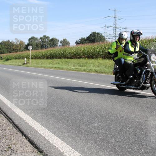 01.09.2024 - 17. Tribühne Triathlon H.Heesch http://msf.ph/oto/6941836 01.09.2024 10:43:24 Radfahren 207, 272, 277, 296 meine-sportfotos.de