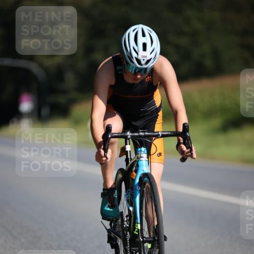 01.09.2024 - 17. Tribühne Triathlon H.Heesch http://msf.ph/oto/6941837 01.09.2024 11:16:28 Radfahren 309, 329 meine-sportfotos.de